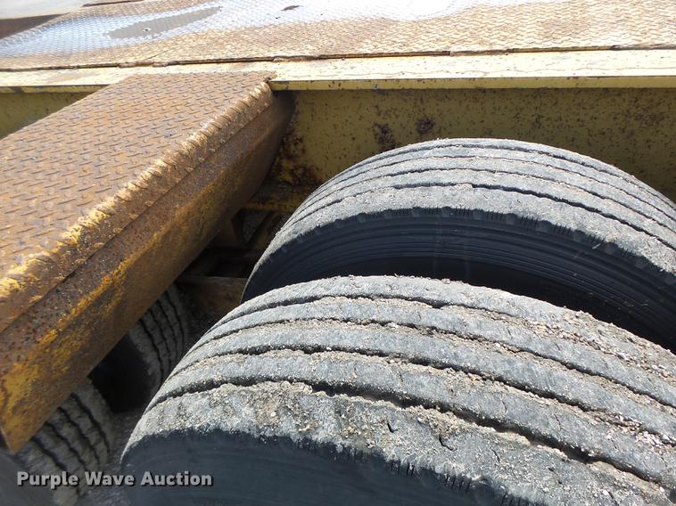 image for item DB1444 1999 Eager Beaver 50GSL lowboy equipment trailer