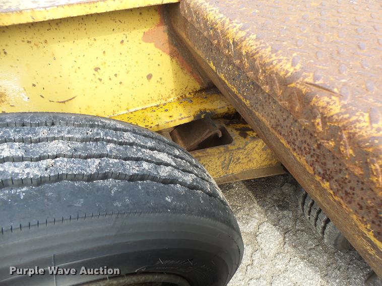 image for item DB1444 1999 Eager Beaver 50GSL lowboy equipment trailer