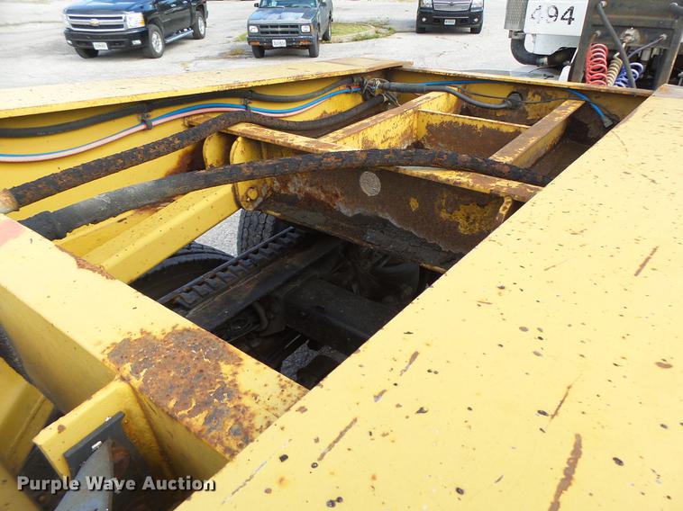 image for item DB1444 1999 Eager Beaver 50GSL lowboy equipment trailer