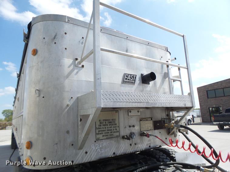 image for item DB1461 1992 East live bottom walking floor trailer