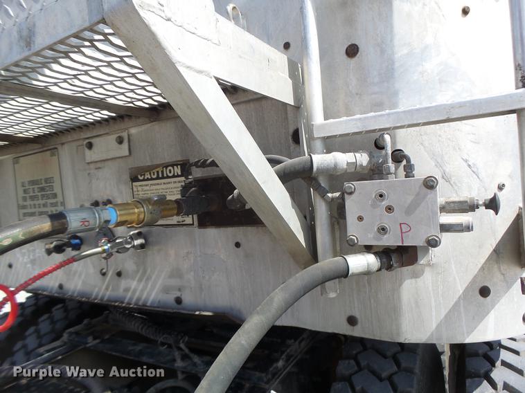 image for item DB1461 1992 East live bottom walking floor trailer