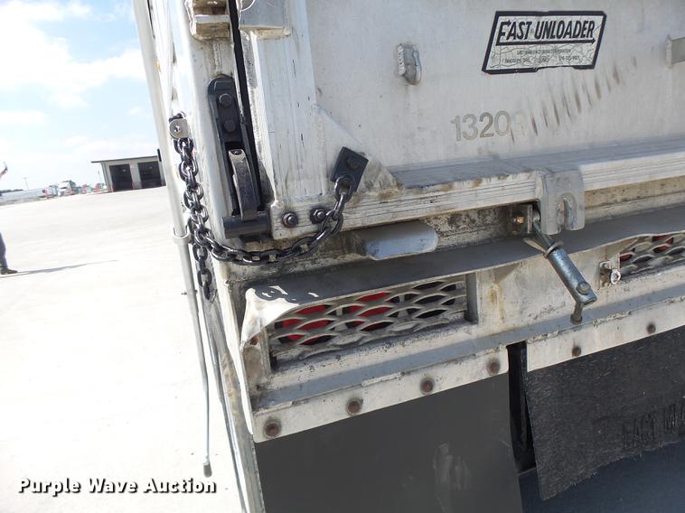 image for item DB1461 1992 East live bottom walking floor trailer