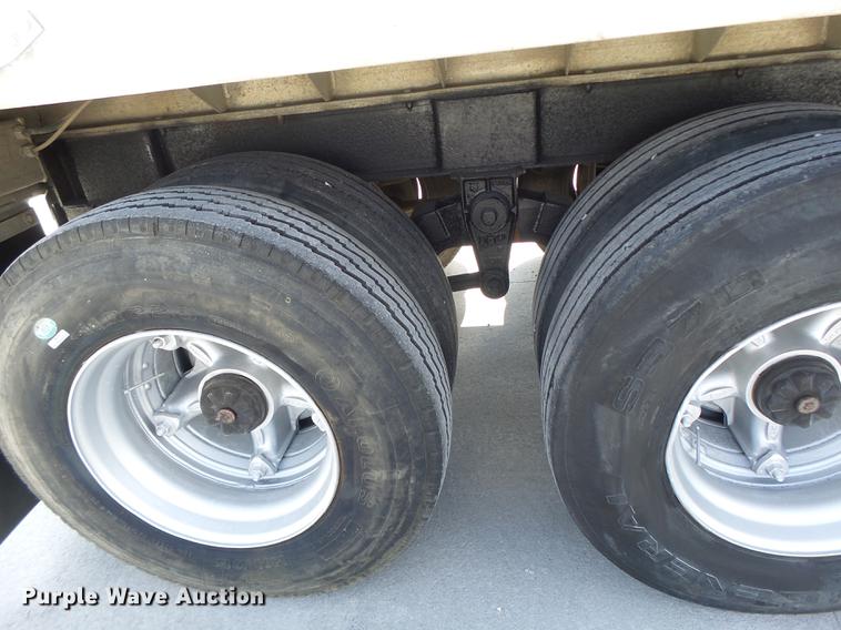 image for item DB1461 1992 East live bottom walking floor trailer