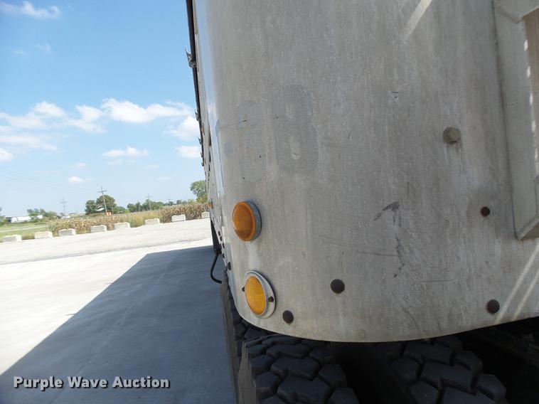 image for item DB1461 1992 East live bottom walking floor trailer