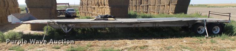 image for item DC3853 1991 Strick flatbed trailer