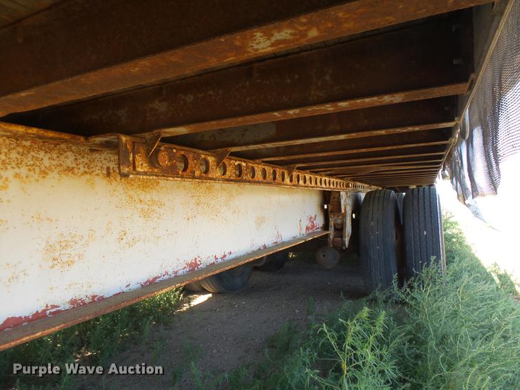 image for item DC3853 1991 Strick flatbed trailer