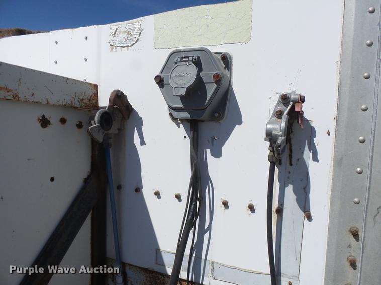 image for item DC3853 1991 Strick flatbed trailer