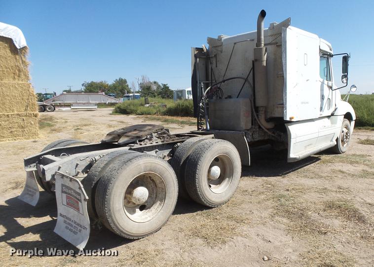 image for item DC3855 2004 Freightliner Columbia semi truck