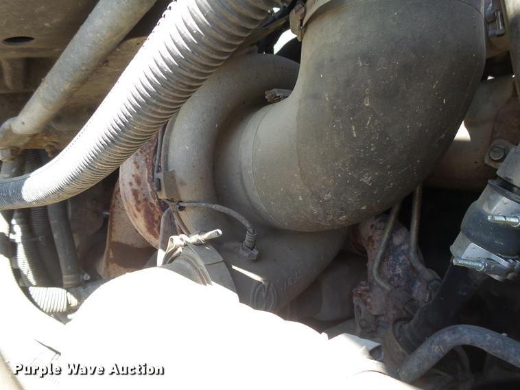 image for item DC3855 2004 Freightliner Columbia semi truck