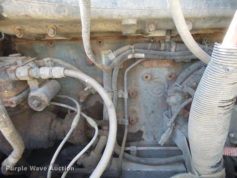 image for item DC3855 2004 Freightliner Columbia semi truck