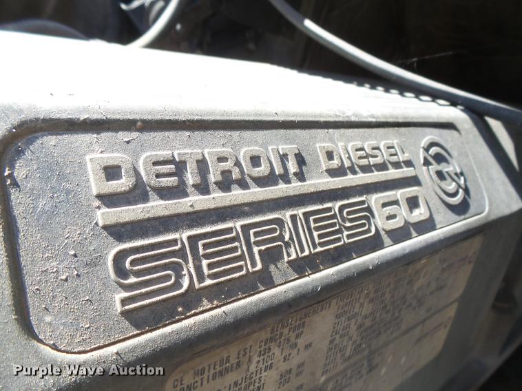 image for item DC3855 2004 Freightliner Columbia semi truck