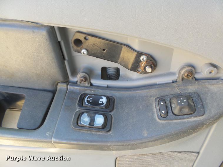 image for item DC3855 2004 Freightliner Columbia semi truck