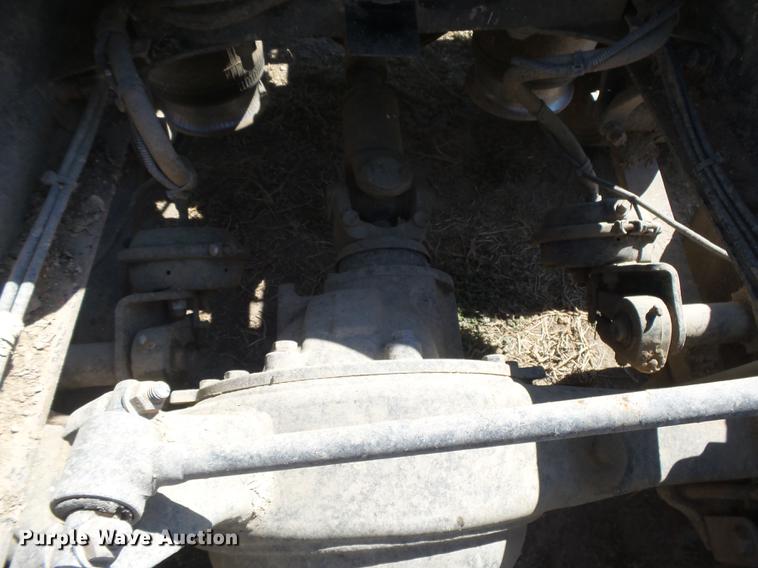 image for item DC3855 2004 Freightliner Columbia semi truck