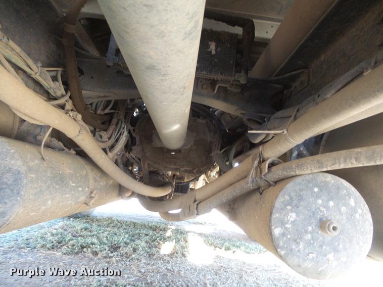 image for item DC3855 2004 Freightliner Columbia semi truck