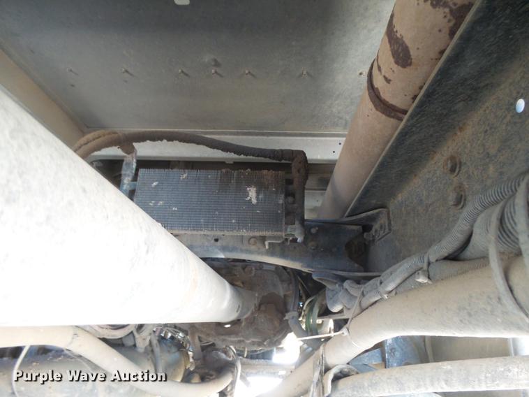 image for item DC3855 2004 Freightliner Columbia semi truck