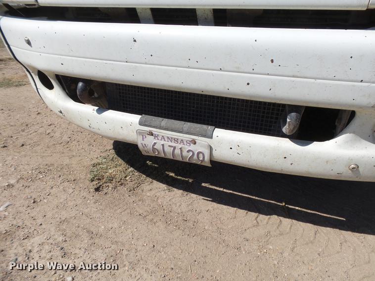 image for item DC3855 2004 Freightliner Columbia semi truck