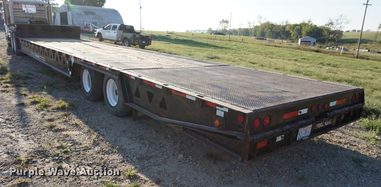 image for item DC5287 2004 Trail King TK70HT482 equipment trailer