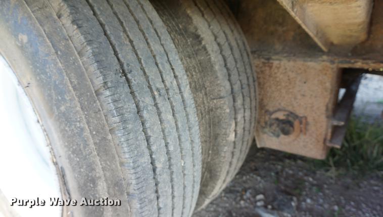 image for item DC5287 2004 Trail King TK70HT482 equipment trailer