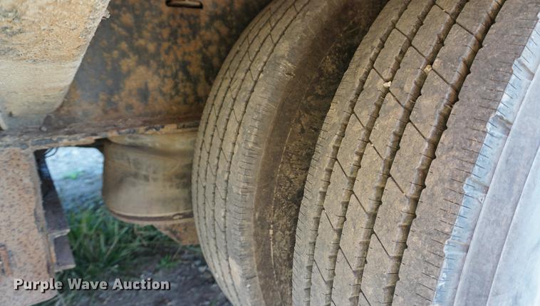 image for item DC5287 2004 Trail King TK70HT482 equipment trailer