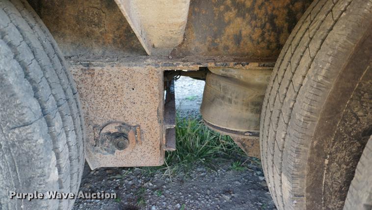 image for item DC5287 2004 Trail King TK70HT482 equipment trailer