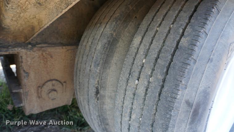 image for item DC5287 2004 Trail King TK70HT482 equipment trailer