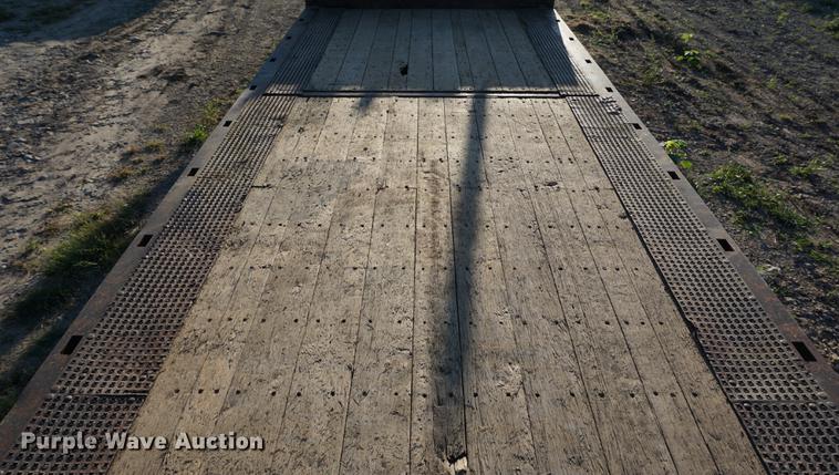 image for item DC5287 2004 Trail King TK70HT482 equipment trailer