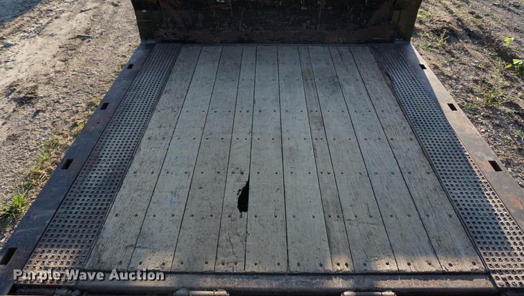 image for item DC5287 2004 Trail King TK70HT482 equipment trailer