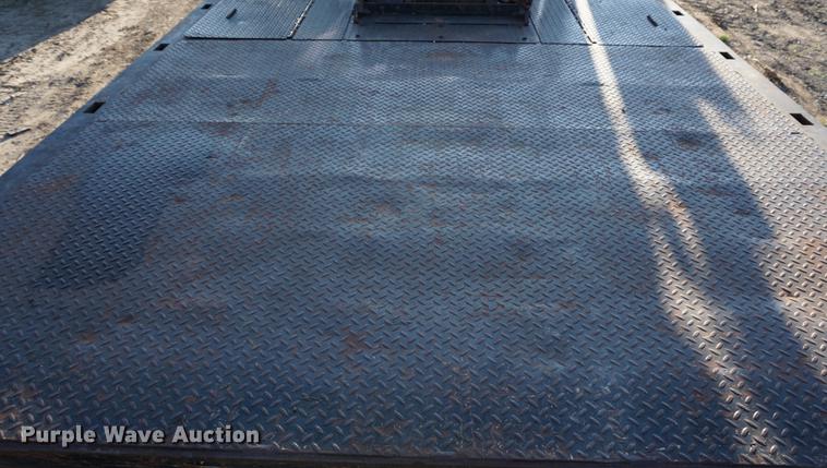 image for item DC5287 2004 Trail King TK70HT482 equipment trailer