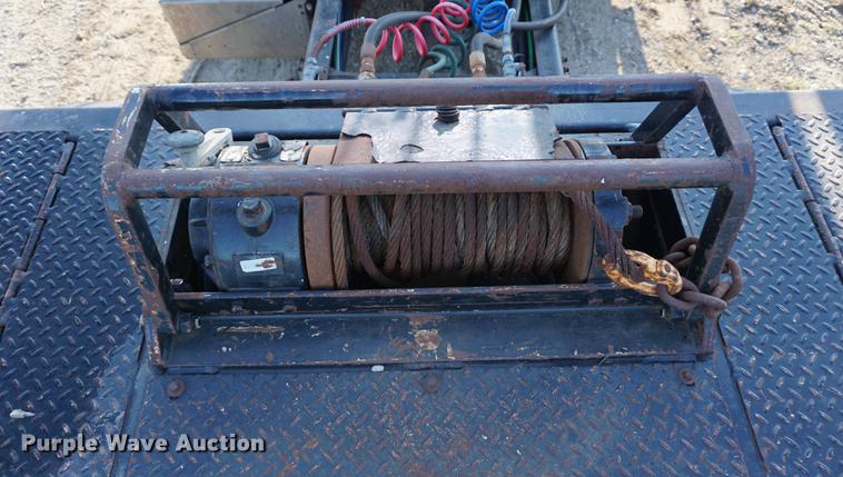 image for item DC5287 2004 Trail King TK70HT482 equipment trailer