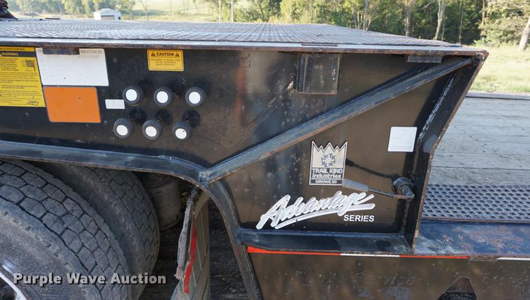 image for item DC5287 2004 Trail King TK70HT482 equipment trailer