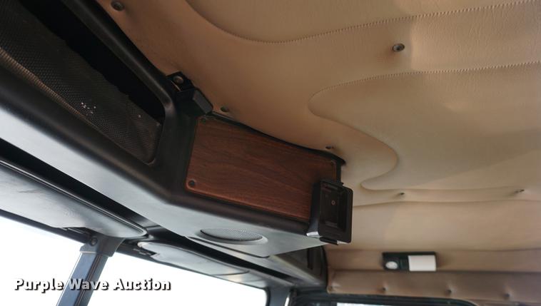 image for item DC5288 2004 Freightliner FLD120 SD semi truck