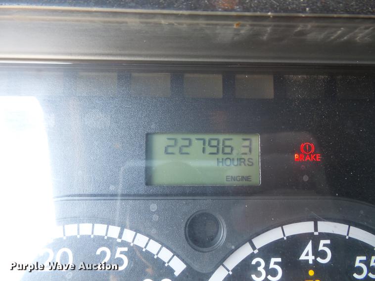 image for item DC5289 2009 Freightliner Cascadia semi truck