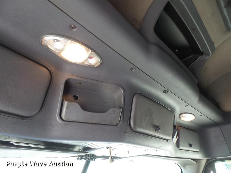 image for item DC5289 2009 Freightliner Cascadia semi truck