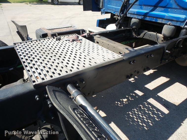 image for item DC5289 2009 Freightliner Cascadia semi truck