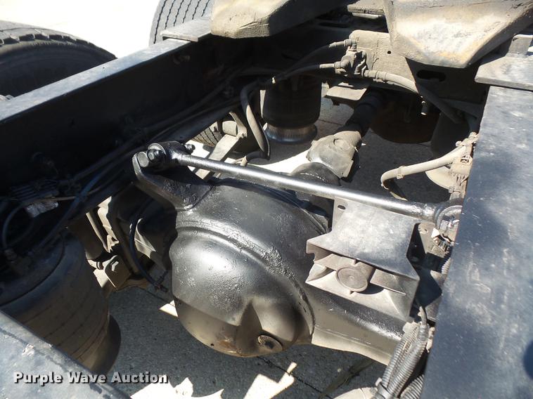 image for item DC5289 2009 Freightliner Cascadia semi truck