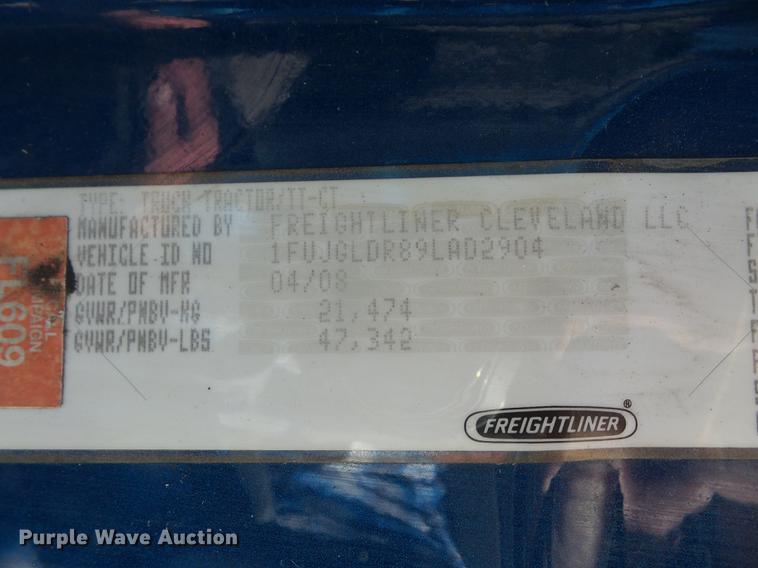 image for item DC5289 2009 Freightliner Cascadia semi truck