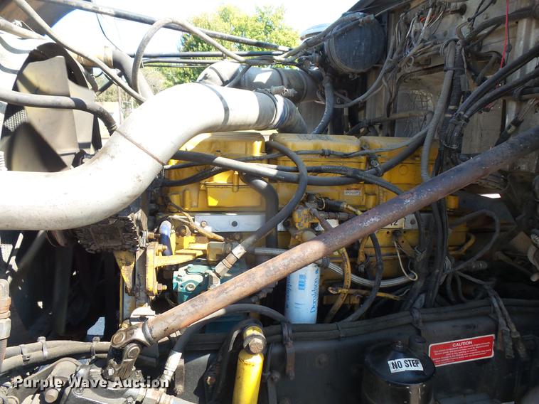 image for item DC5290 2001 Western Star 4964FX semi truck