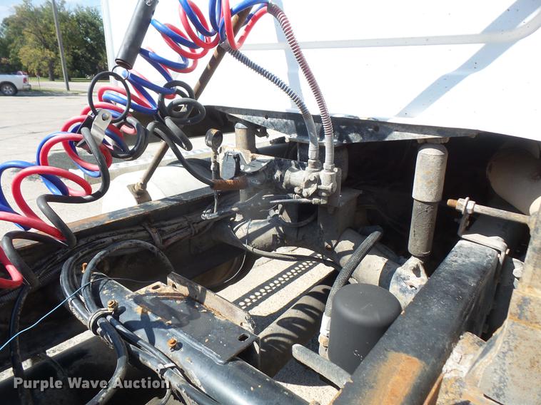 image for item DC5290 2001 Western Star 4964FX semi truck