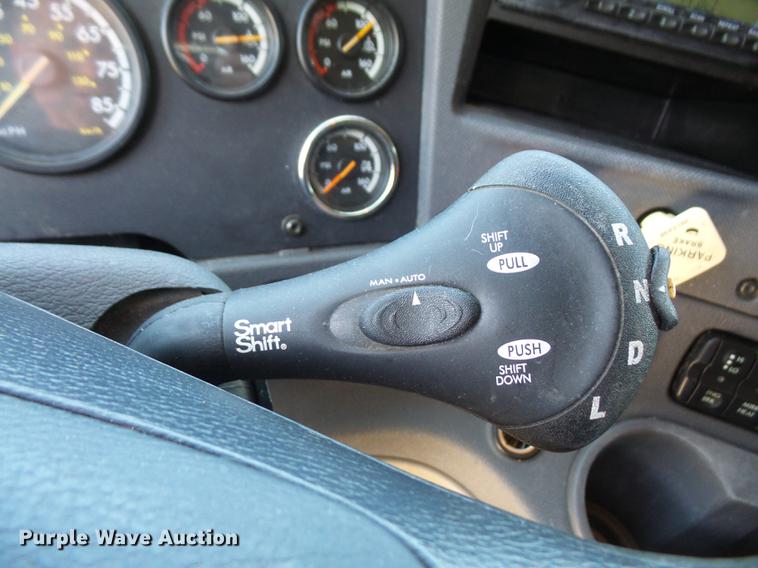 image for item DC5291 2011 Freightliner Cascadia semi truck