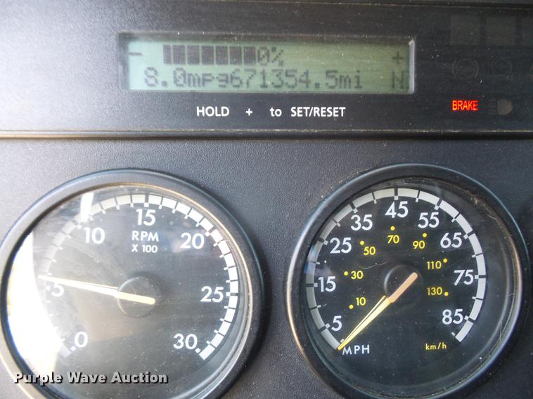 image for item DC5291 2011 Freightliner Cascadia semi truck