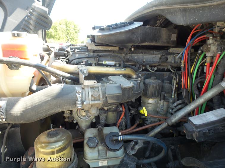 image for item DC5291 2011 Freightliner Cascadia semi truck