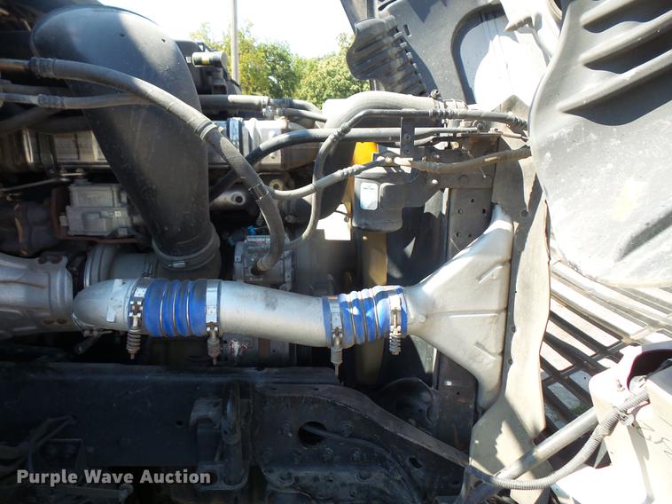 image for item DC5291 2011 Freightliner Cascadia semi truck