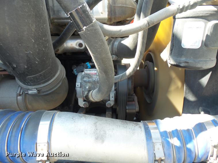 image for item DC5291 2011 Freightliner Cascadia semi truck