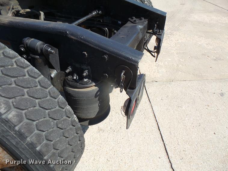 image for item DC5291 2011 Freightliner Cascadia semi truck