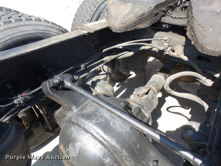 image for item DC5291 2011 Freightliner Cascadia semi truck