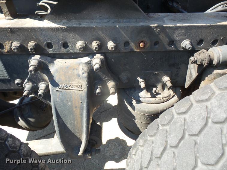 image for item DC5291 2011 Freightliner Cascadia semi truck