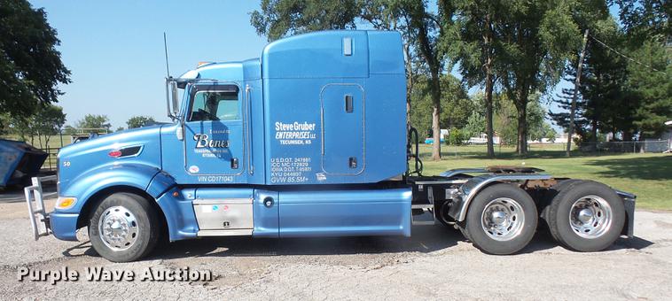 image for item DC5303 2012 Peterbilt 386 semi truck