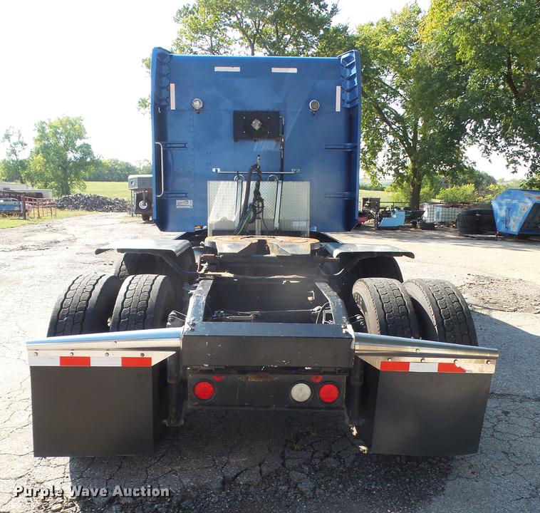 image for item DC5303 2012 Peterbilt 386 semi truck