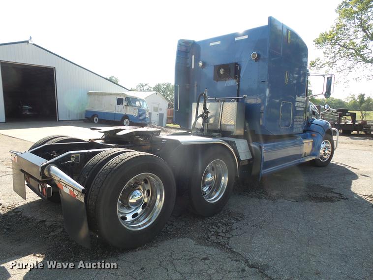 image for item DC5303 2012 Peterbilt 386 semi truck