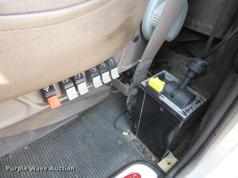 image for item DC5303 2012 Peterbilt 386 semi truck